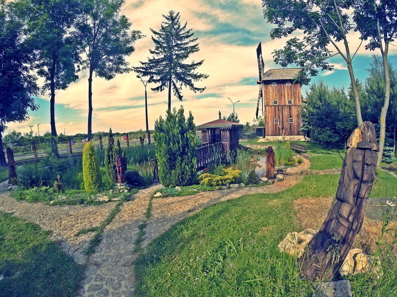 Noclegi Przy Restauracji Klemens Szczebrzeszyn Exterior foto